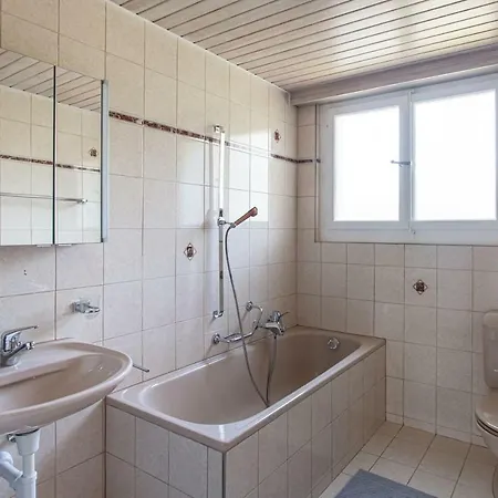 Big 2br Family Flat With Balcony & Parking Close To Ehl/chuv/nrc Apartamento
