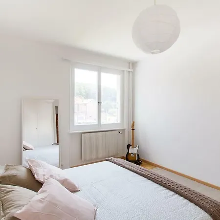 Big 2br Family Flat With Balcony & Parking Close To Ehl/chuv/nrc Epalinges